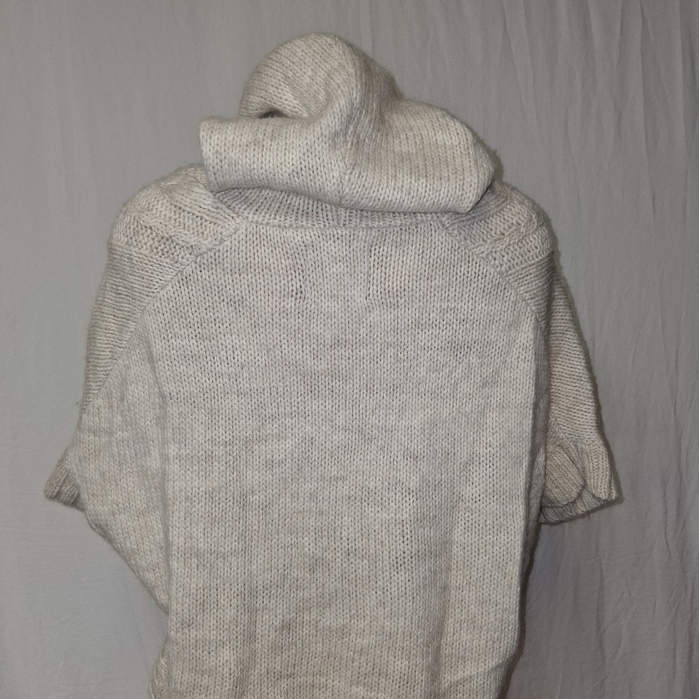 American Eagle Outfitters V-Neck Cable Knit Sweater - Gray Size L - Picture 15 of 16